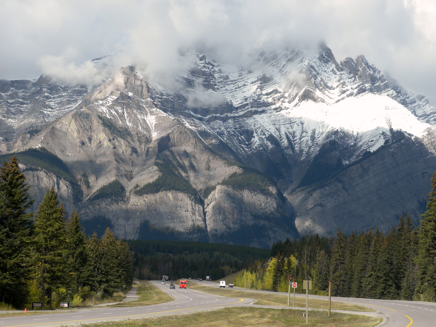 THE ROCKIES.ALBERTA.CANADA