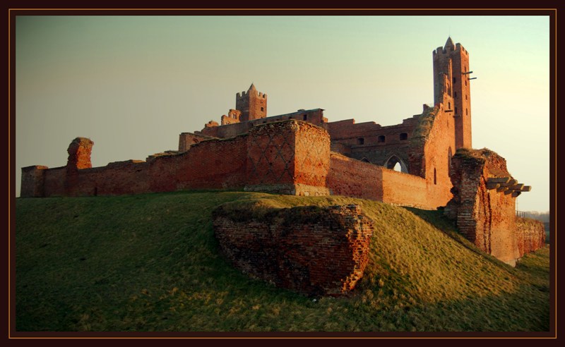 the ruins of the castle