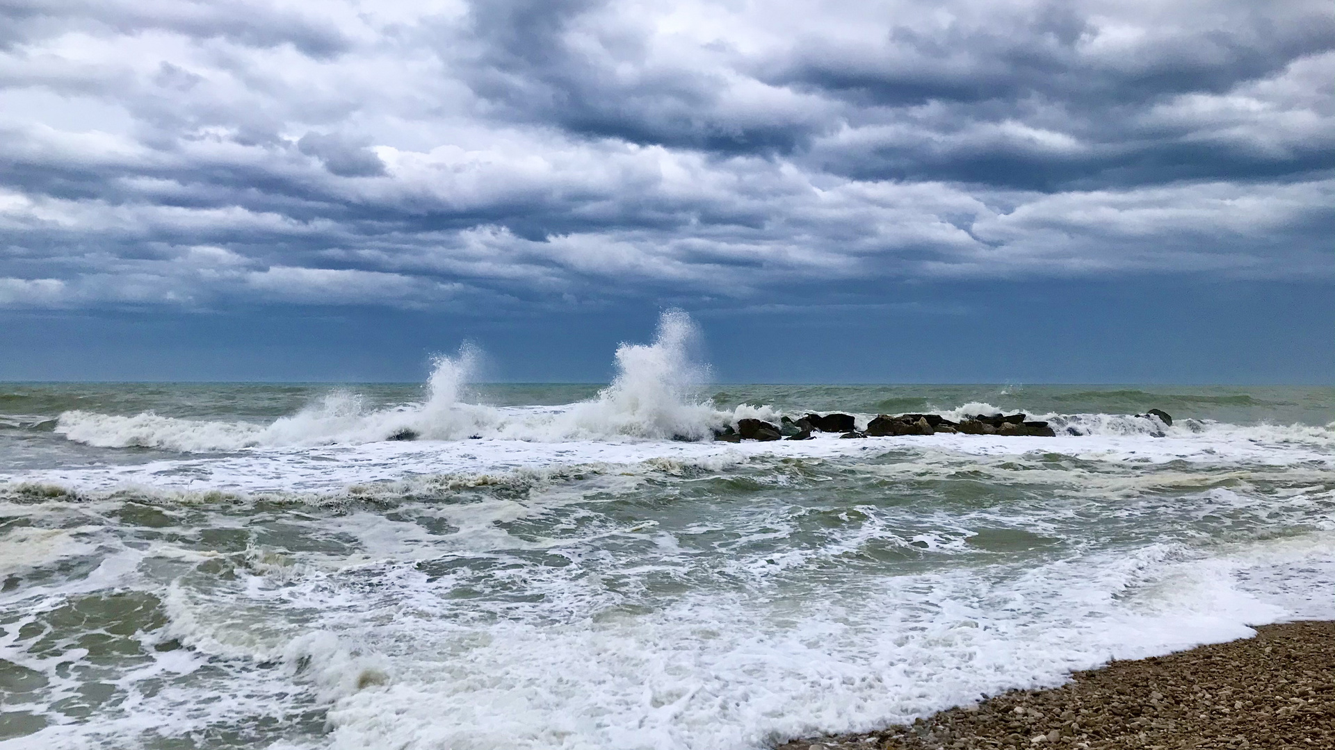 The sea in winter