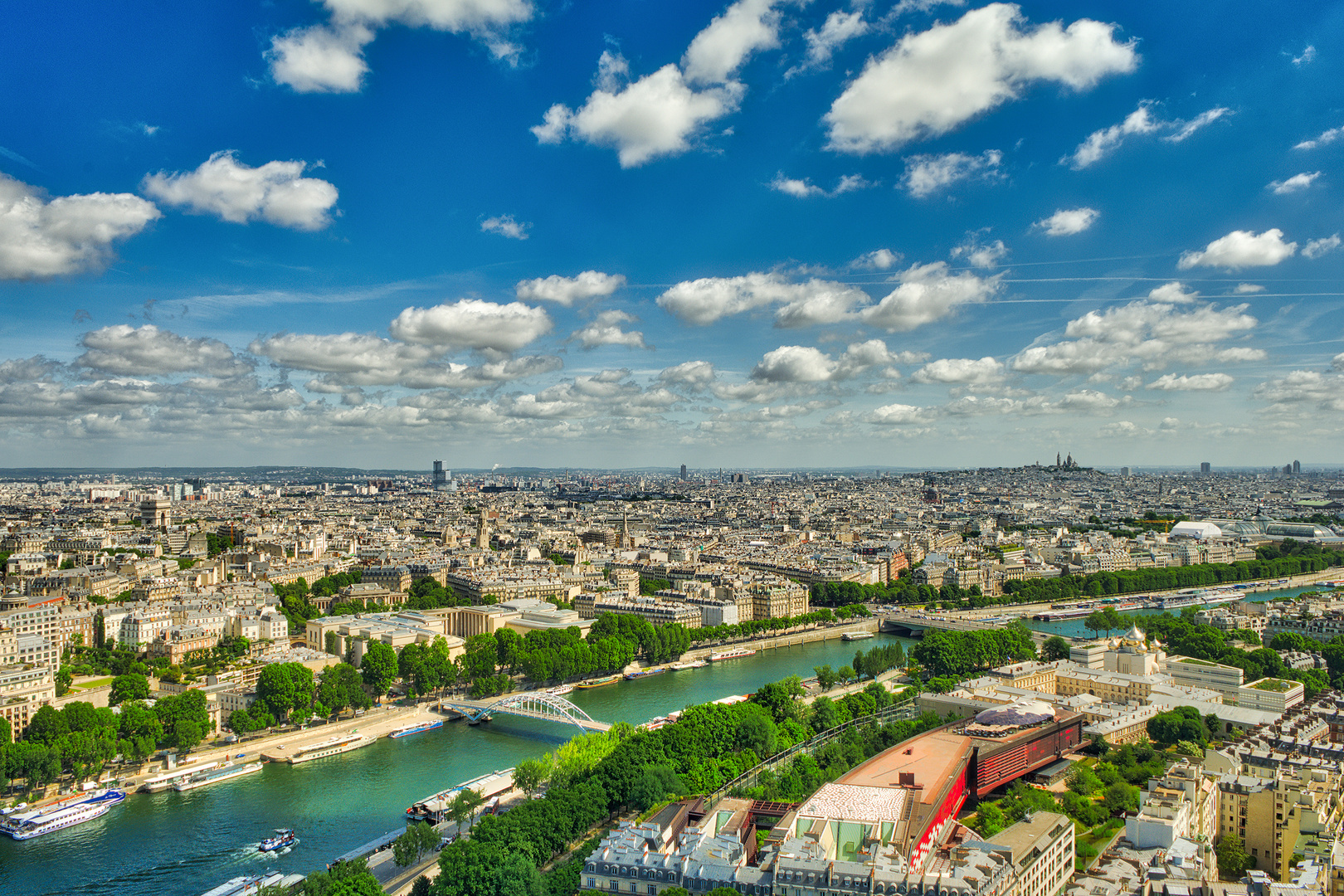 The Seine and on the right the Musée du quai Branly (red building)