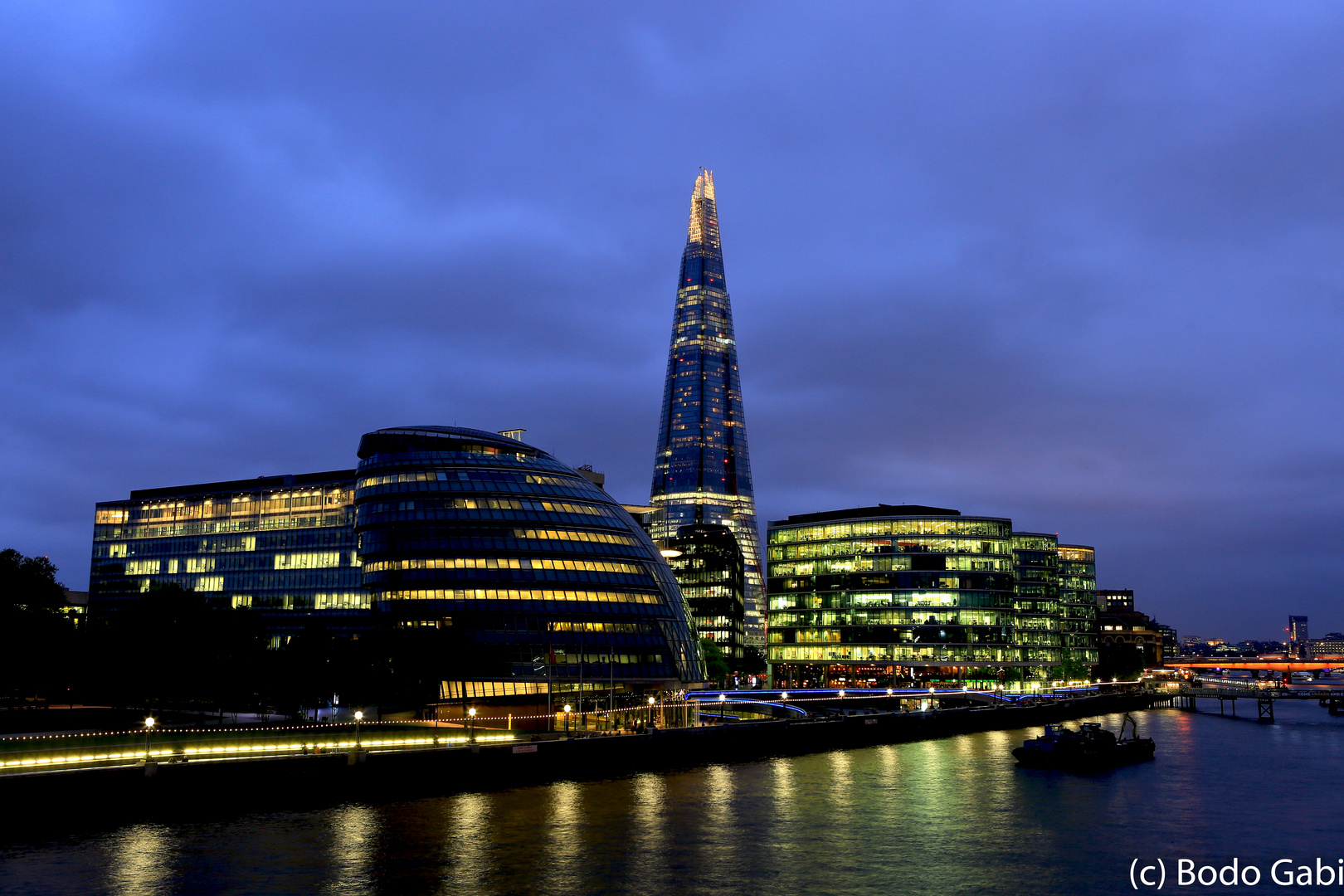 The Shard bei Nacht