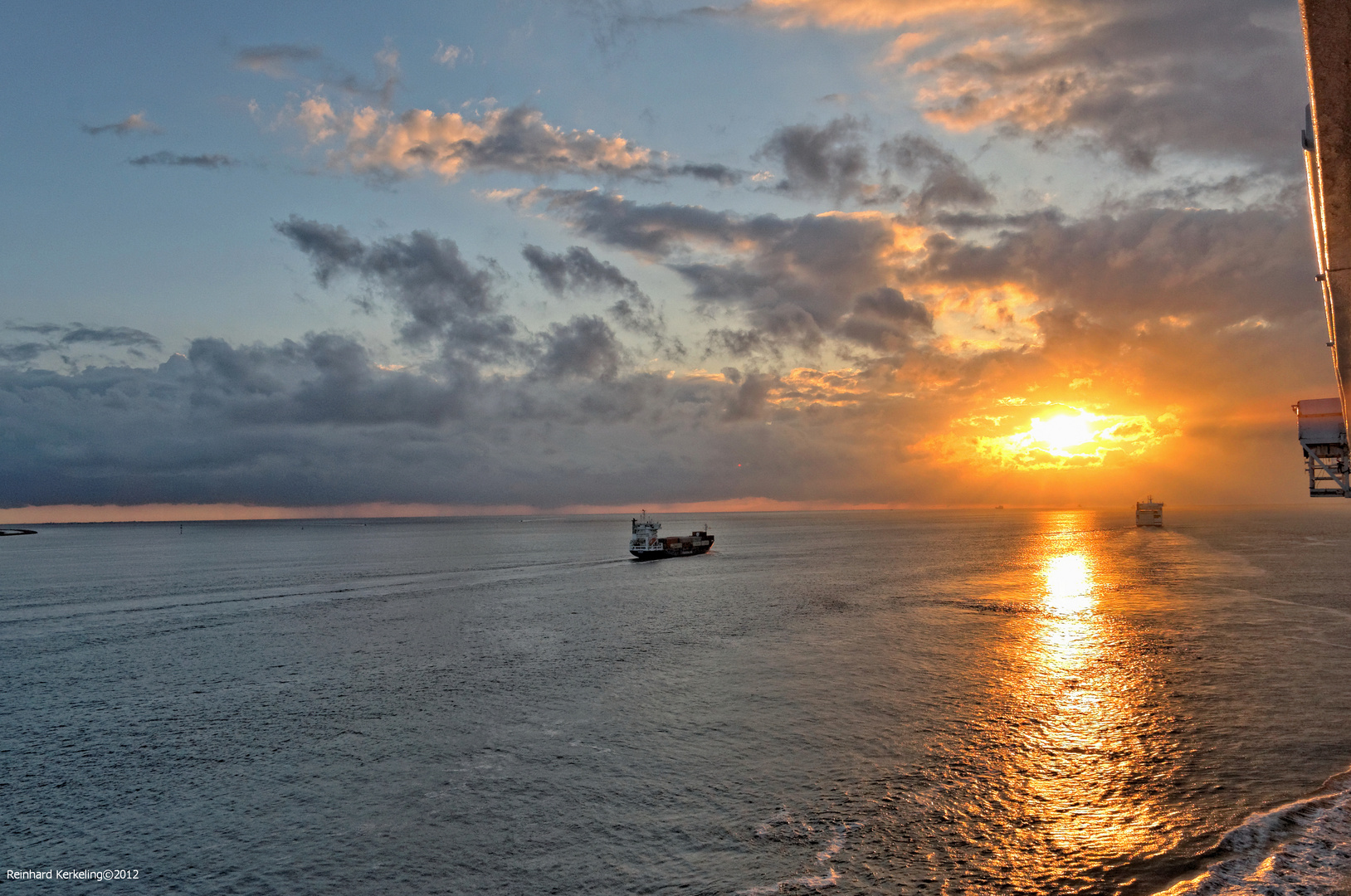 The ships running straight into the sun