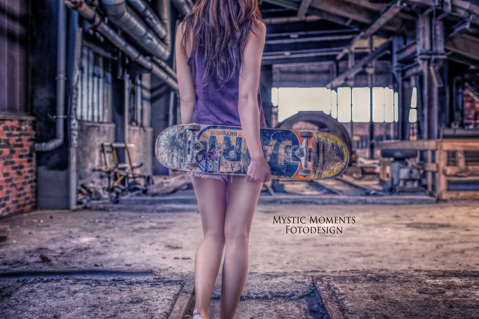 " The Skateboard Girl "