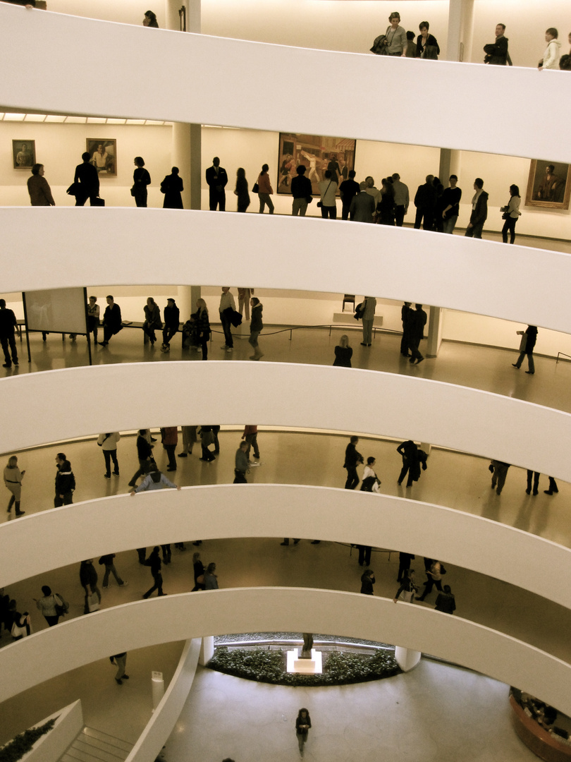 THE SOLOMON R GUGGENHEIM