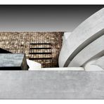 ... the Solomon R Guggenheim Museum ...