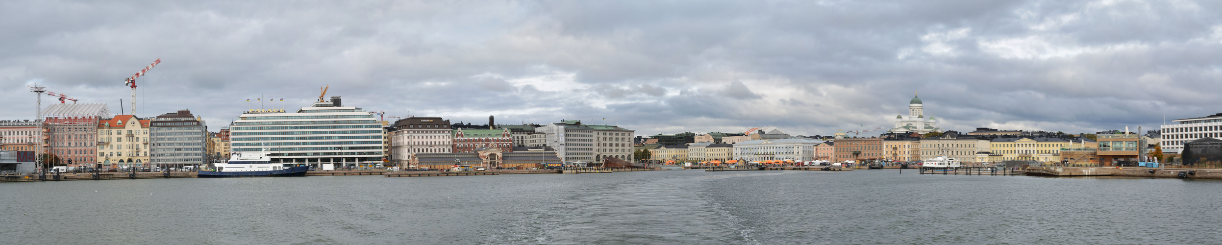 The south harbor from the ferry of Suomenlinna