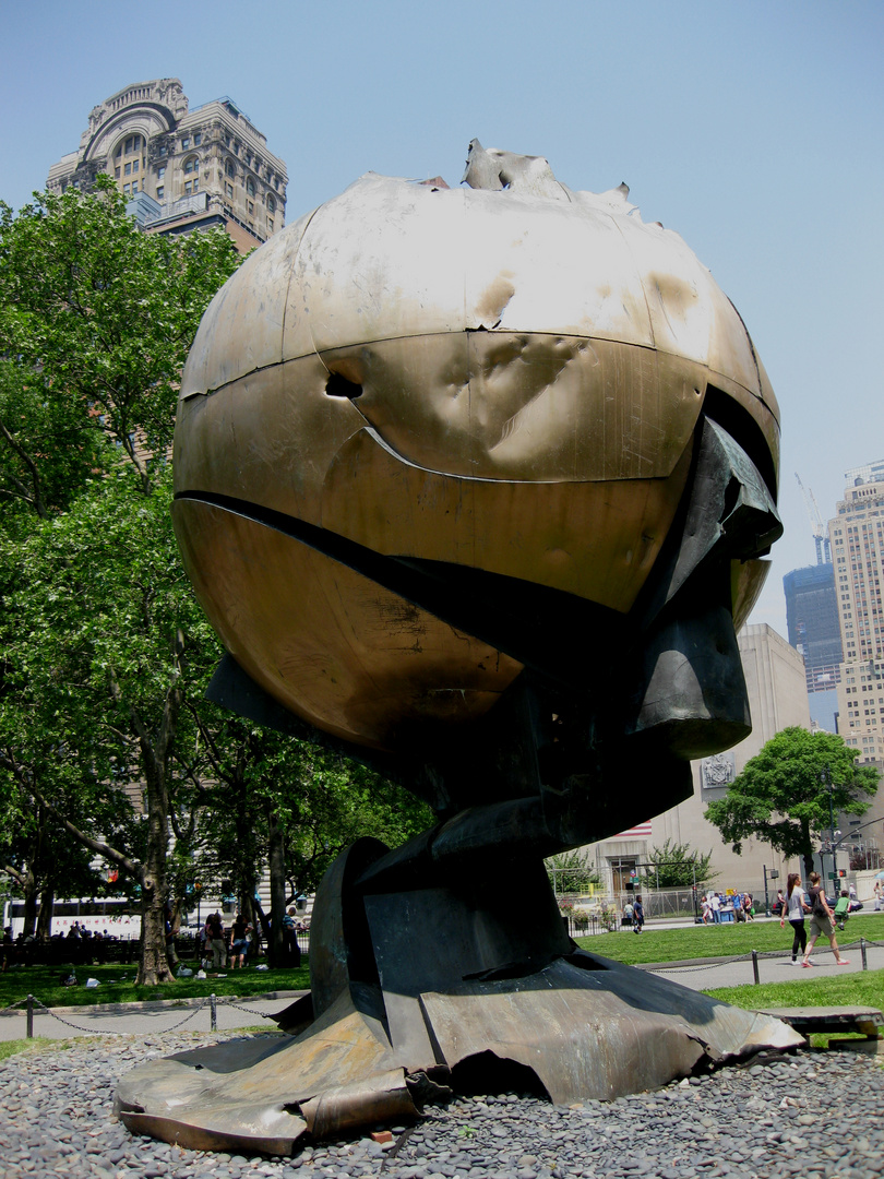 The Sphere, (New York City, Battery Park, 27.05.2011)