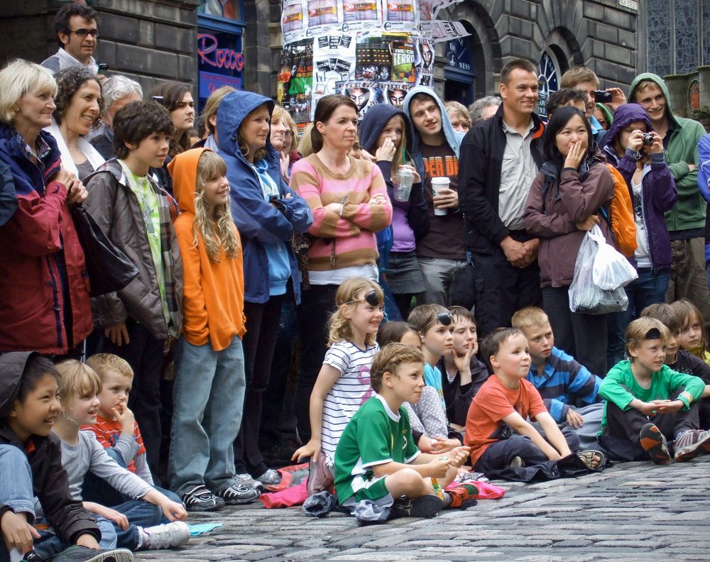 The spirit of Scotland XXIV. Two generations, two ways of watching the show