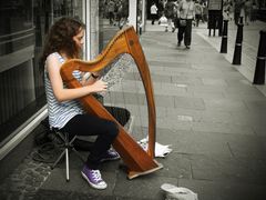 The spirit of Scotland XXIX. Not every Scott plays pipe...