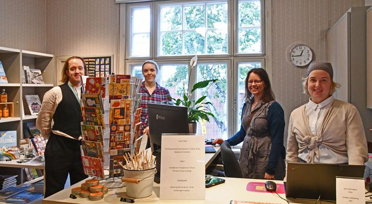 The staff of worker's museum