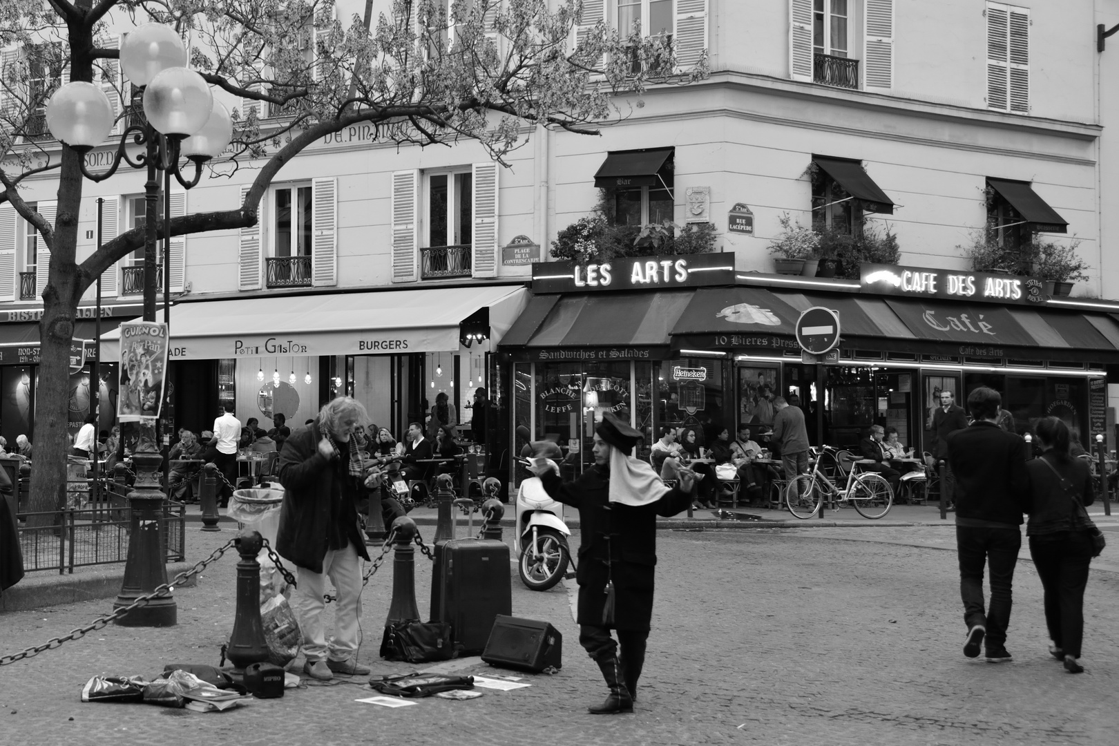 The streets of Paris 8