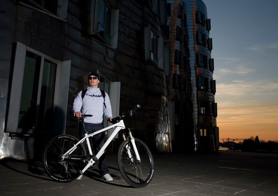 the sun is sinking in the Rhein rein...