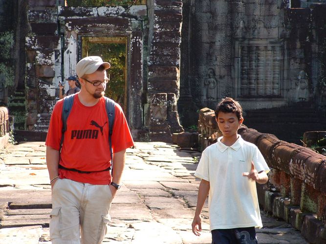 The Tourist with his Guide