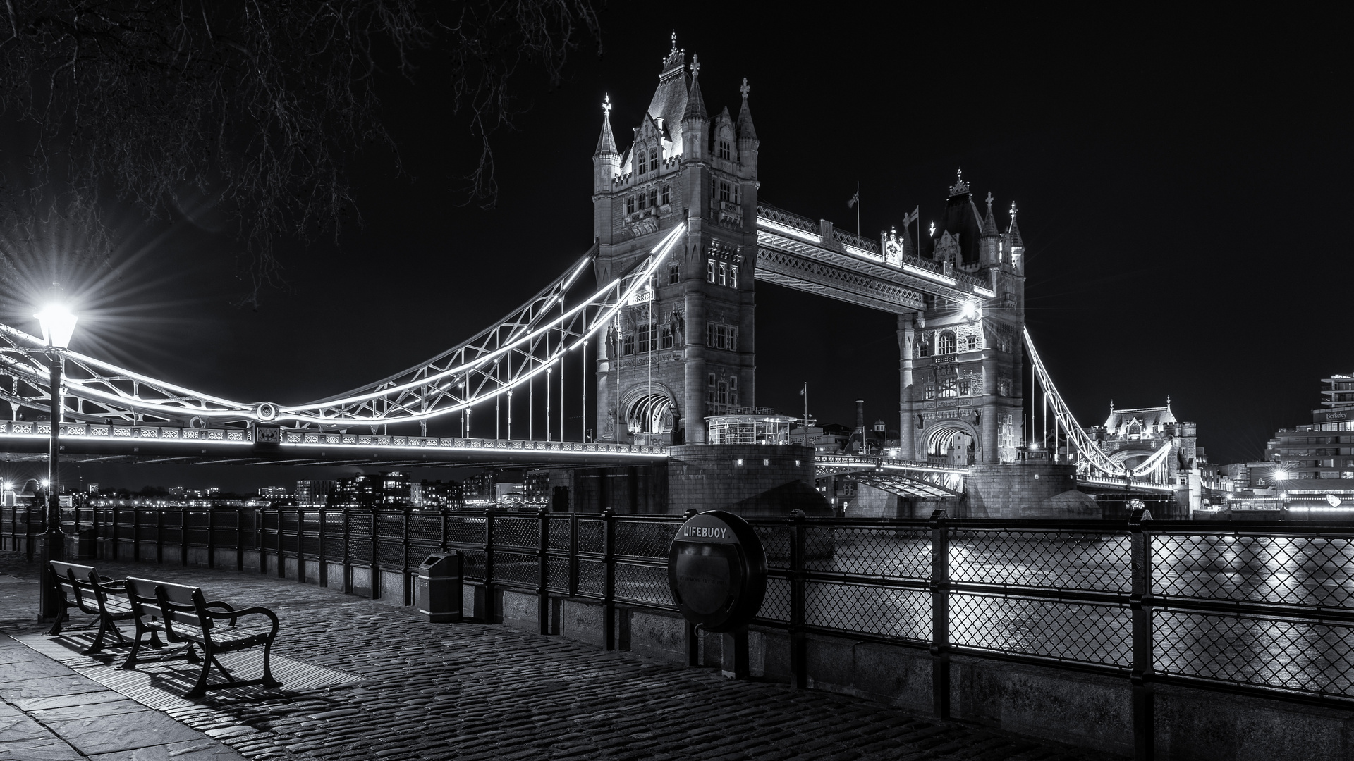 The tower bridge (London) 