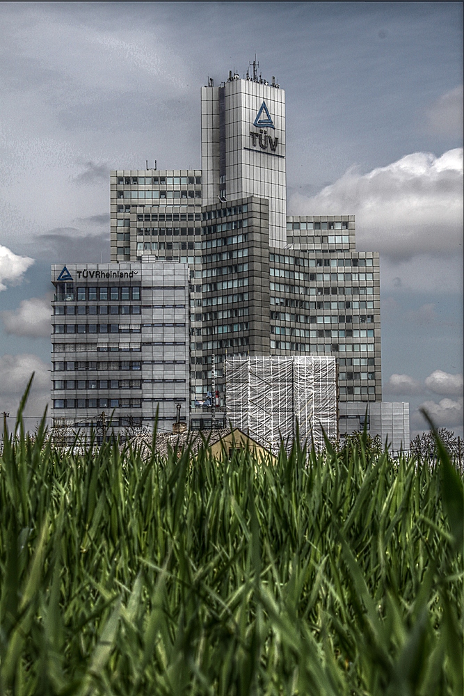 the tower of cologne - TÜV Rheinland Hauptzentrale