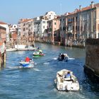 The traffic on canal Fondamenta San Felice