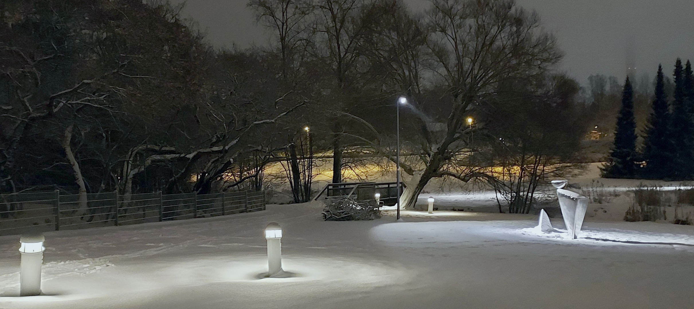 The tree, bridge and lighted work of art (by Ukri Merikanto)