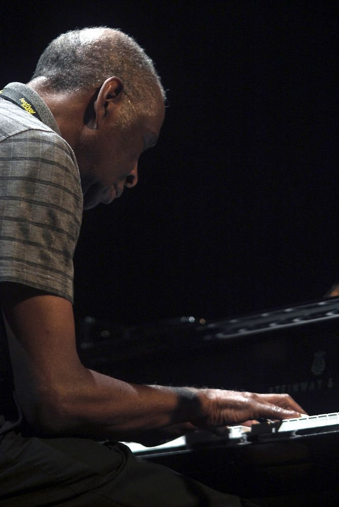 The Trio: Muhal Richard Abrama, p Jazz Festival Moers 2009