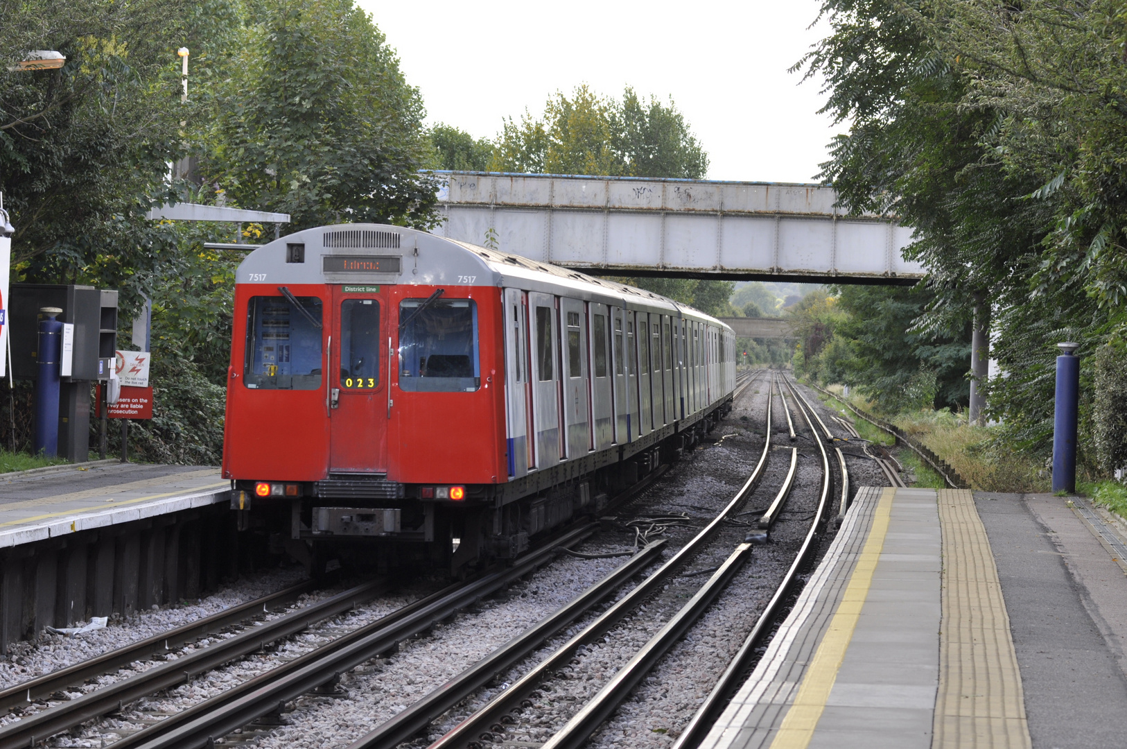 The Tube bei Kew Garden