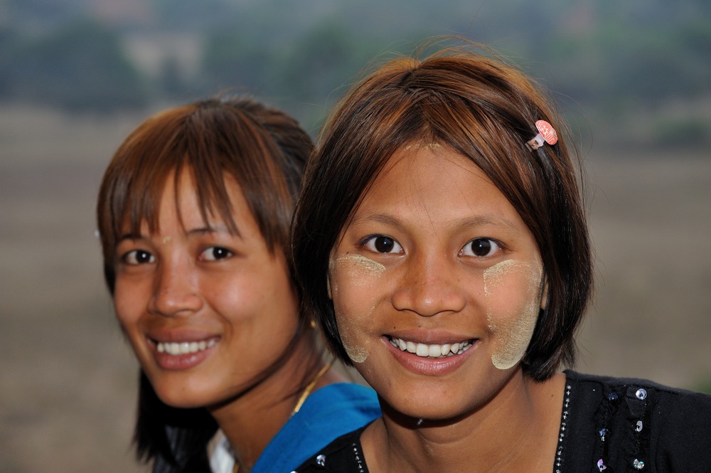 The two wonderful sisters of Bagan