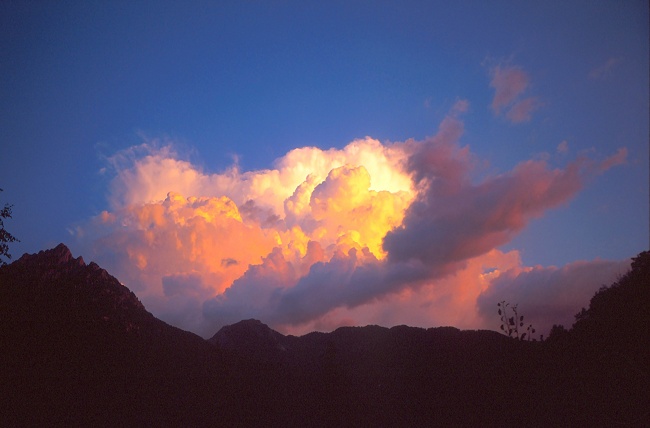 The Ublantis skyline: a colourful summer thunderstorm in the mountains