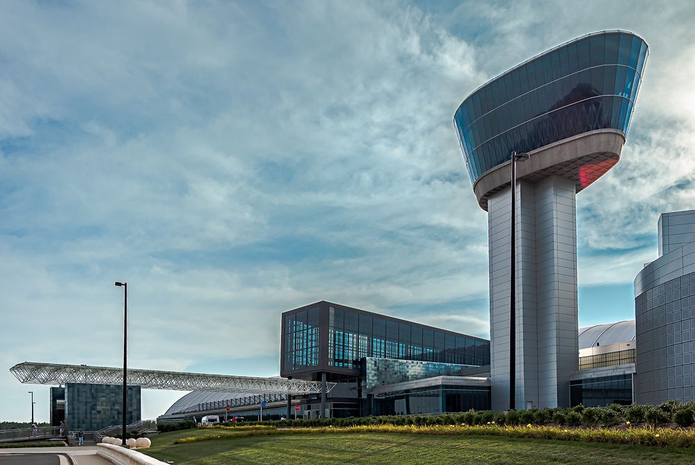 The Udvar-Hazy Center in Chantilly Virginia