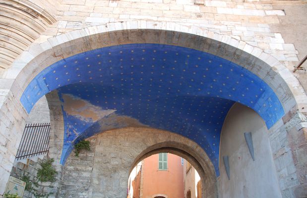 The vaulted roof on Hyeres