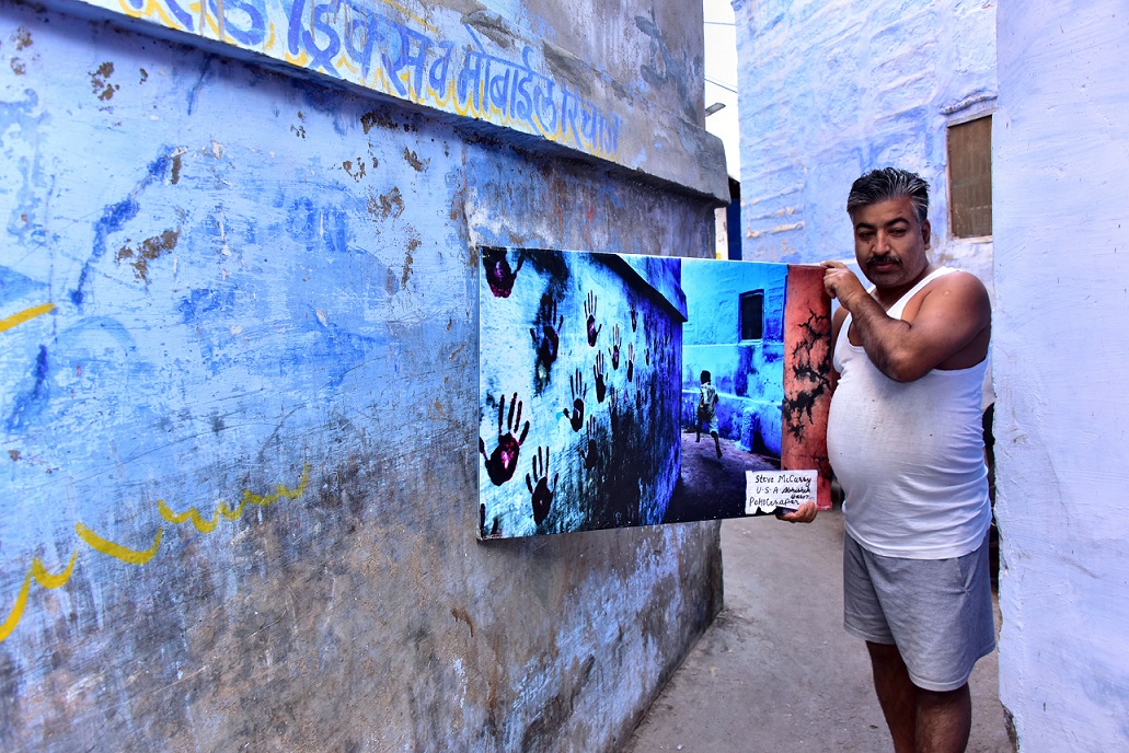 the wall by Steve Mc Curry