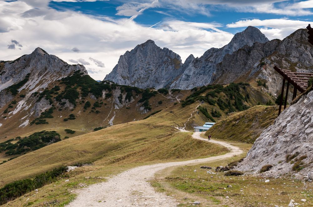 The way to the mountainparadies