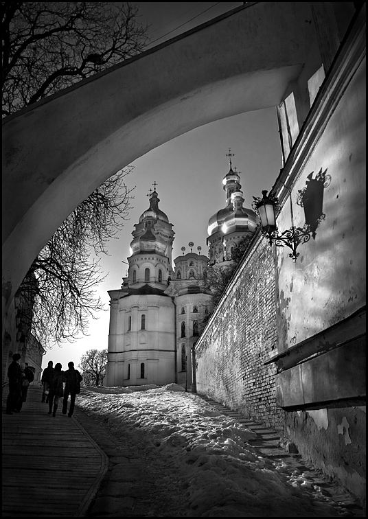 The way to the temple