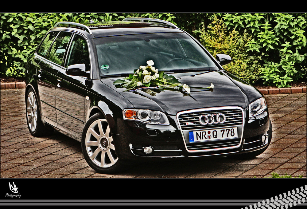 ... the wedding car ...