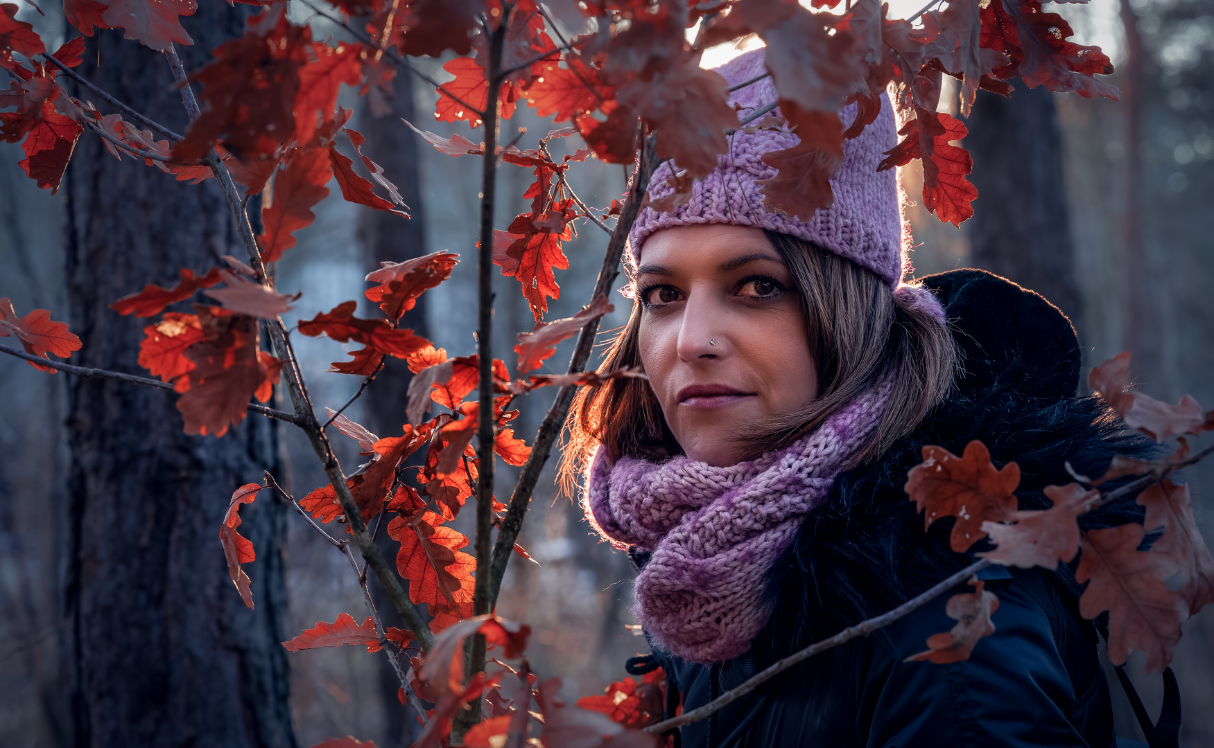 The Woman between the leaves