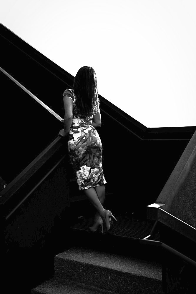 The woman on the stairs