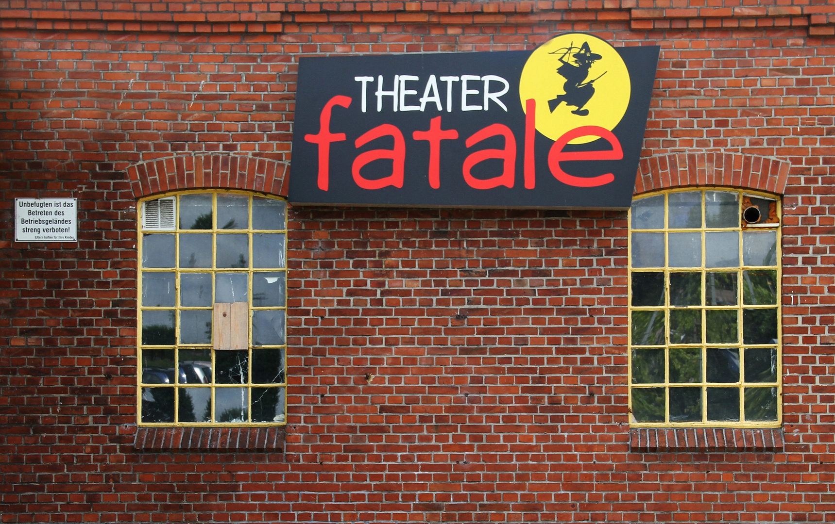 Theater fatale