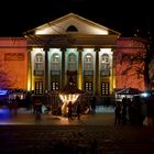 Theater Nordhausen mit Adventsmarkt