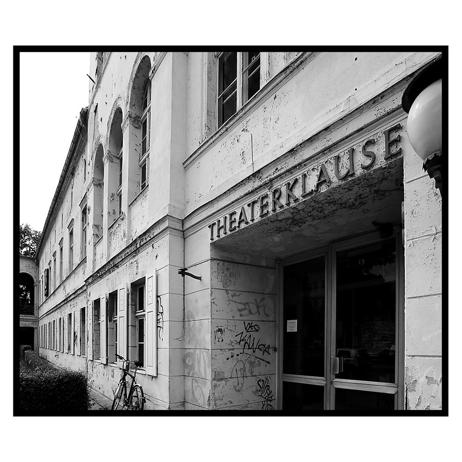 Theaterklause