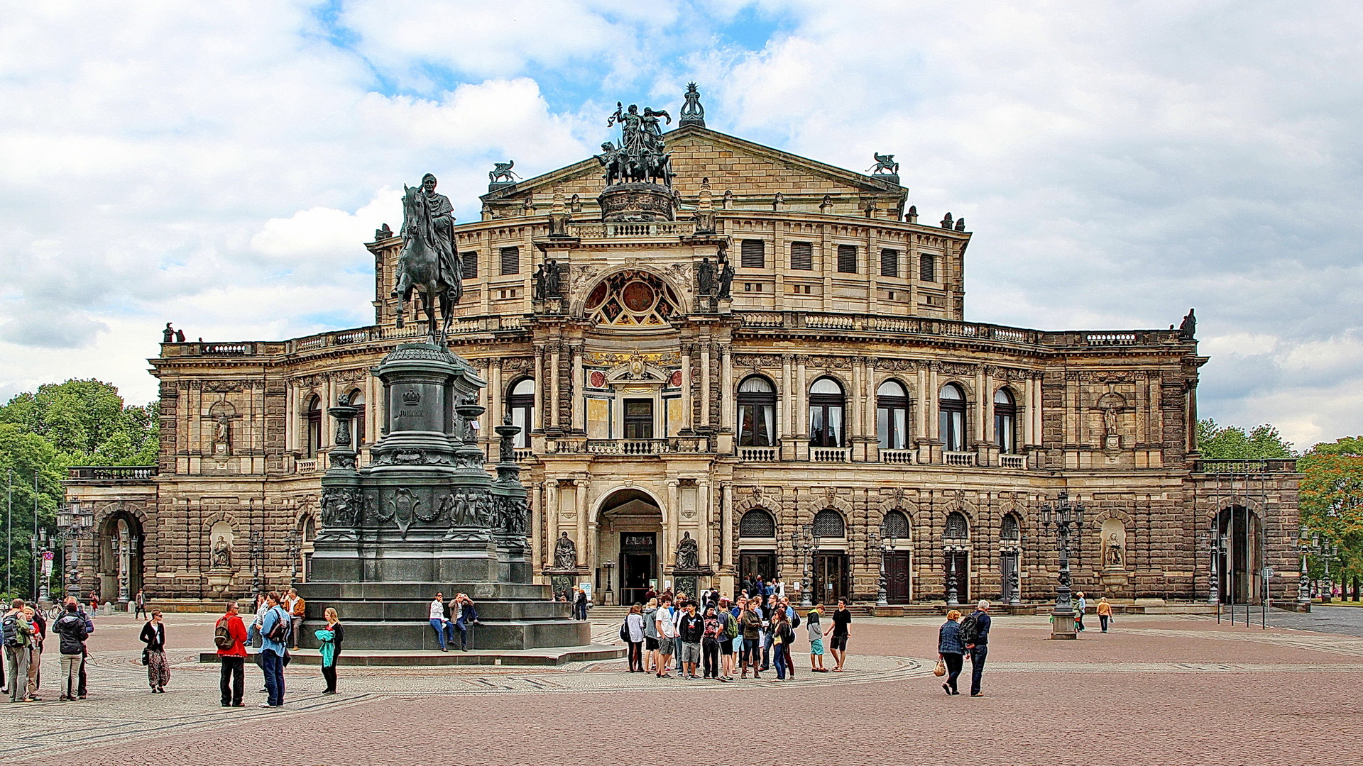 Theaterplatz