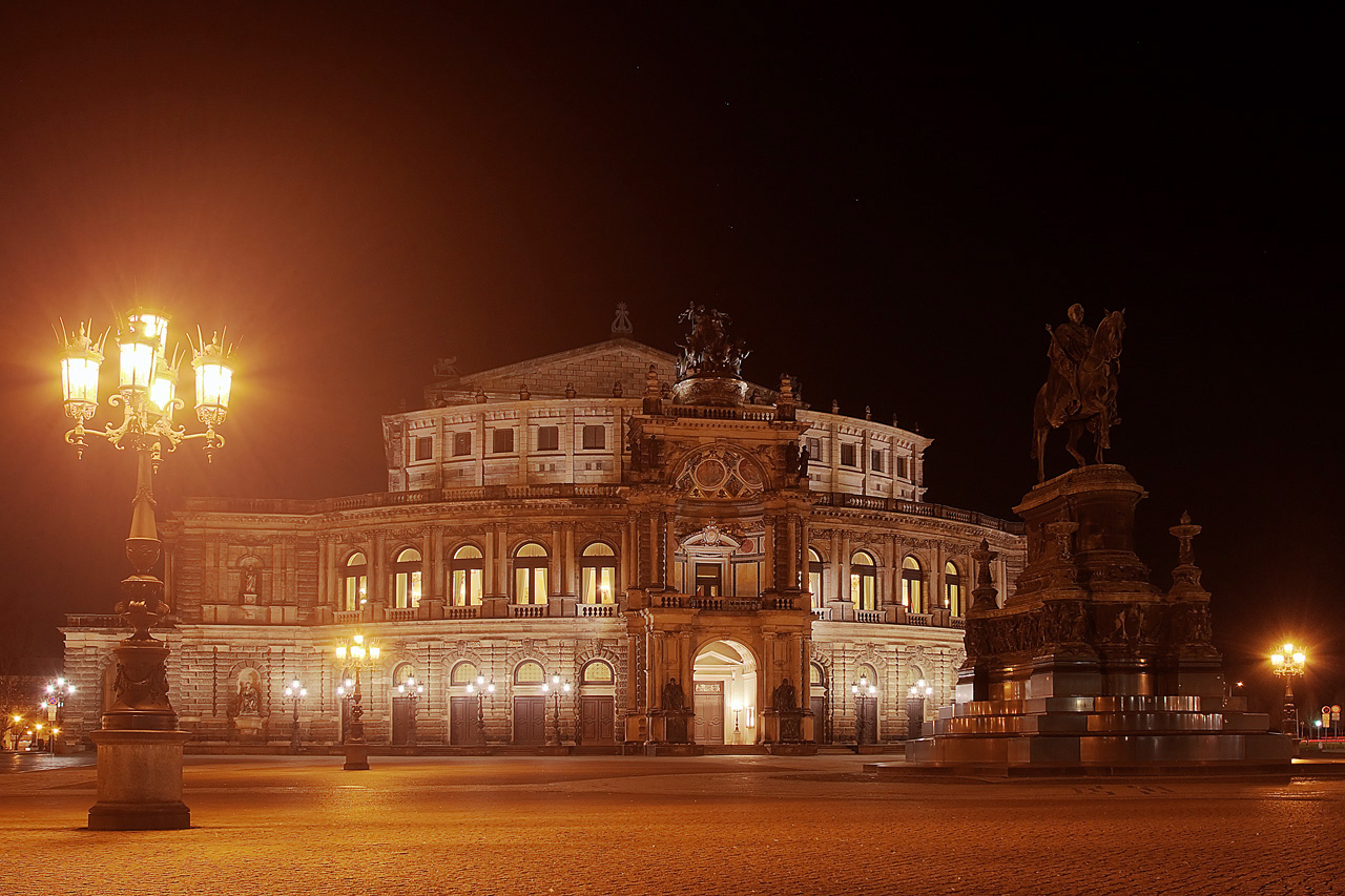 Theaterplatz