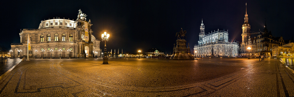 Theaterplatz