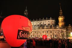 Theaterplatz zum Semperopernball 2014