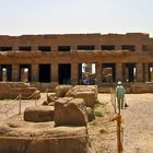 Theben - Karnak Tempel – Hof des Mittleren Reiches