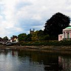 Themsefahrt von London nach Hampton Court 101: Mein rosa Landhaus