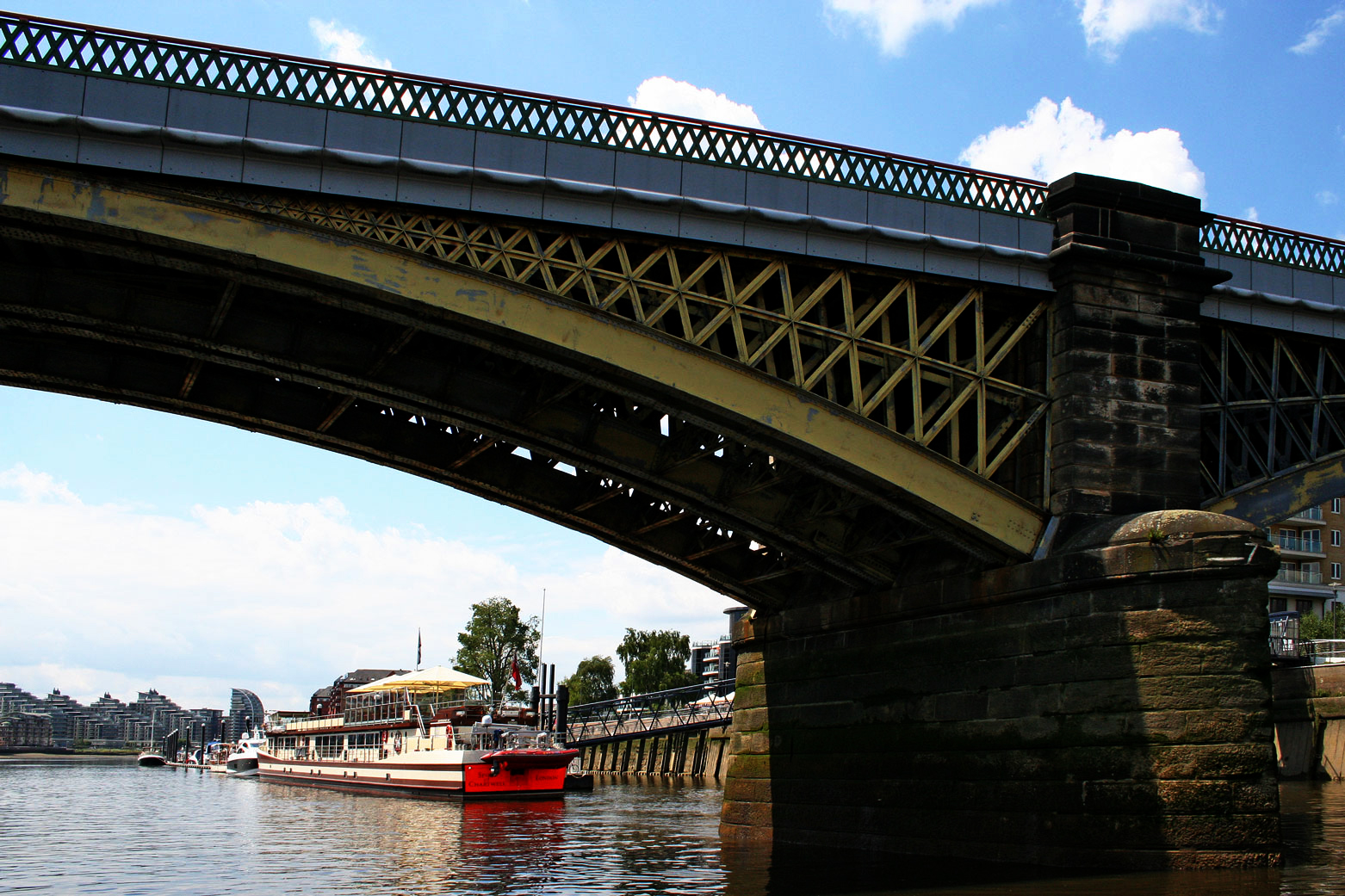 Themsefahrt von London nach Hampton Court 40