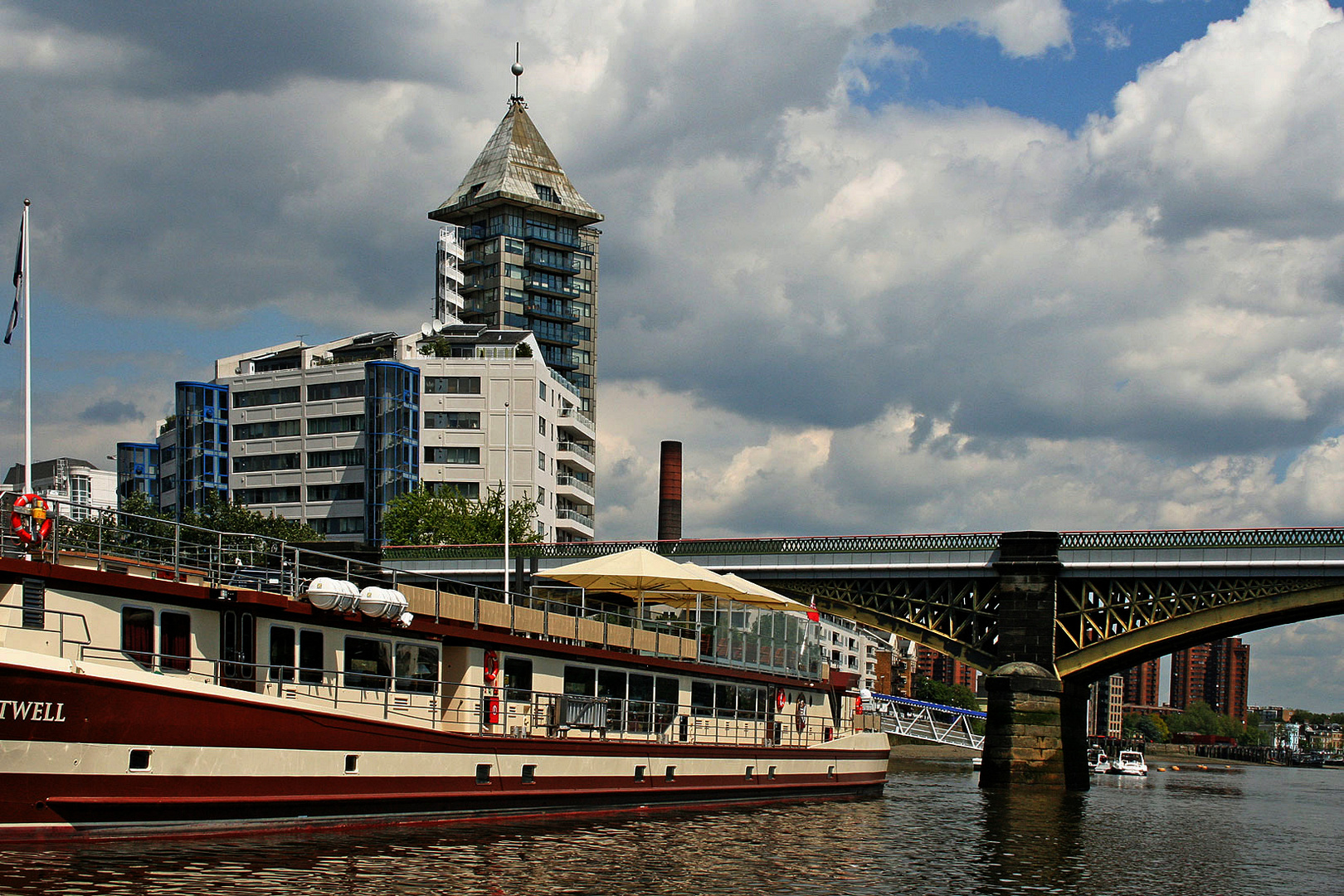 Themsefahrt von London nach Hampton Court 42