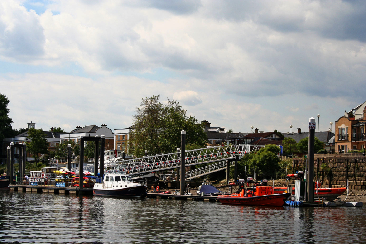 Themsefahrt von London nach Hampton Court 79