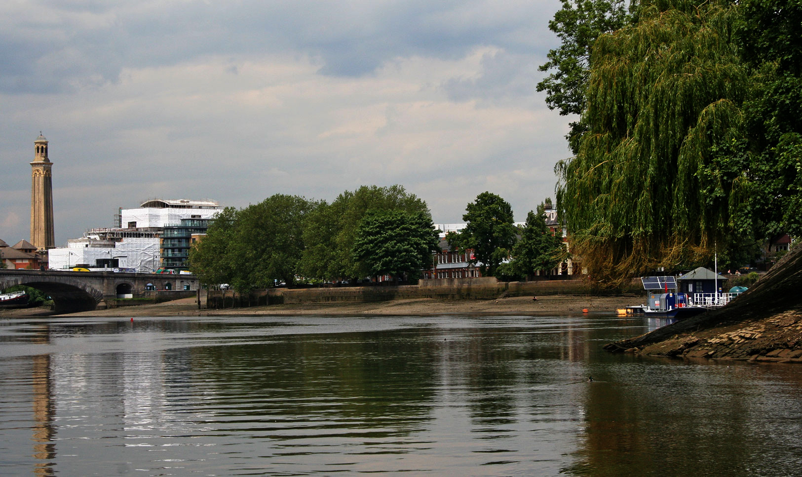 Themsefahrt von London nach Hampton Court 90