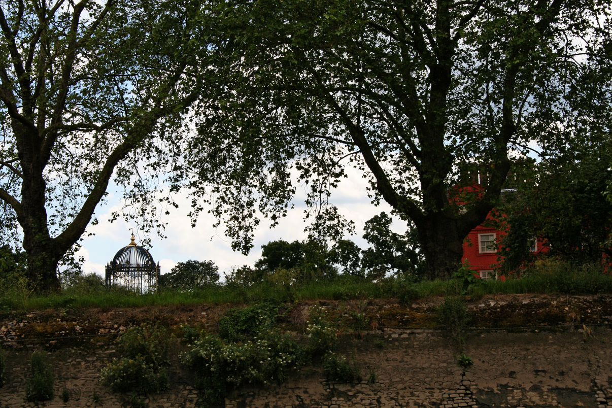 Themsefahrt von London nach Hampton Court 98: Kew Garden Region