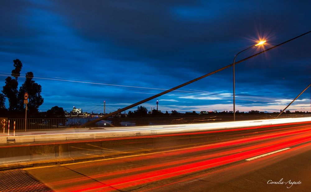 Theodor-Heuss-Brücke