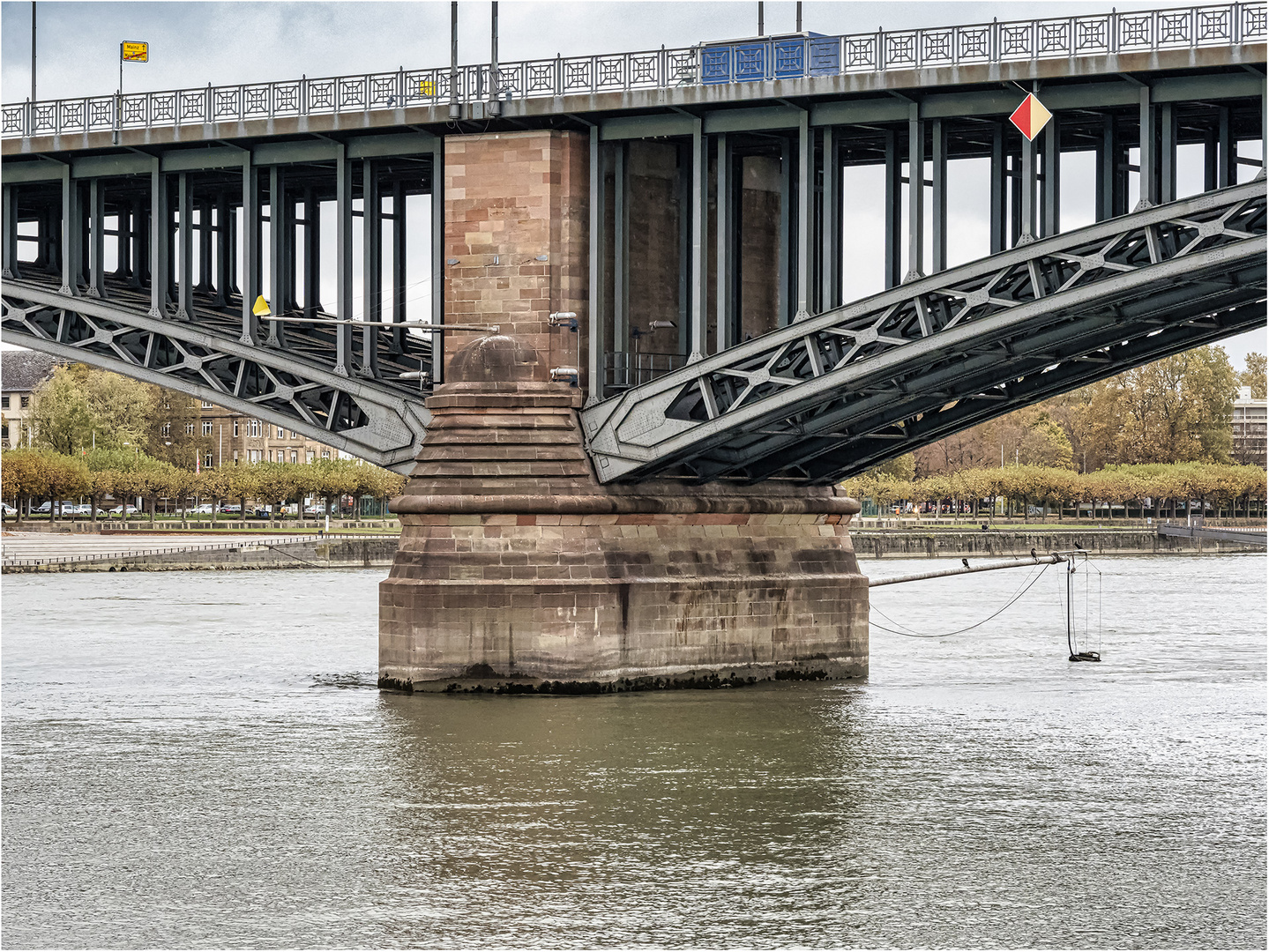 Theodor-Heuss-Brücke