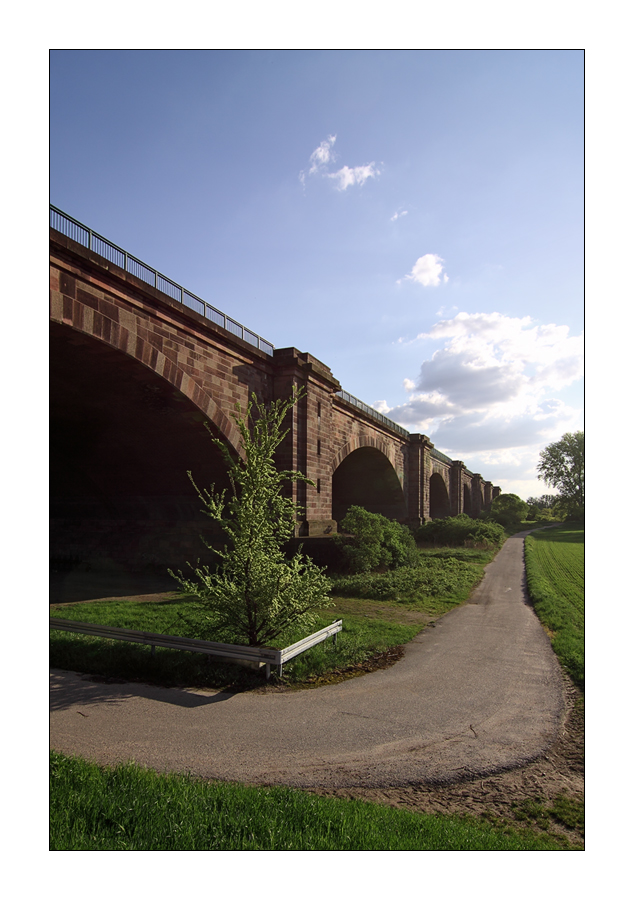 Theodor-Heuss-Brücke